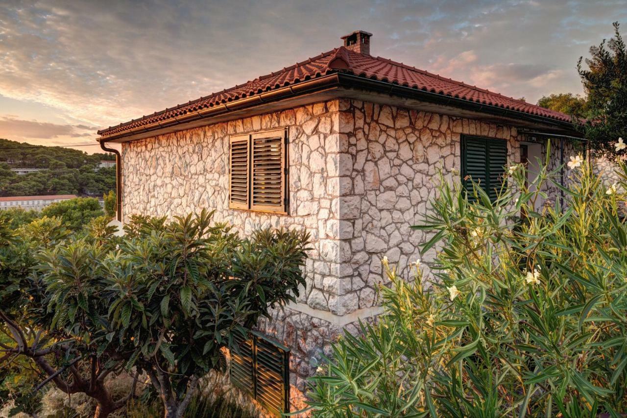 Figa Apartman Benko Milatic Jelsa  Exterior photo
