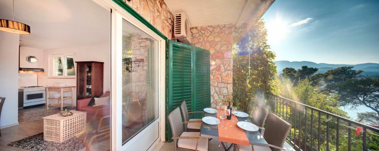 Figa Apartman Benko Milatic Jelsa  Exterior photo